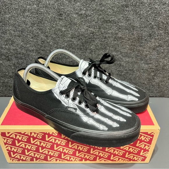 Vans Men's “X-Ray Skeleton Feet” Authentic Lace Up Shoes Size 10 - Picture 9 of 13